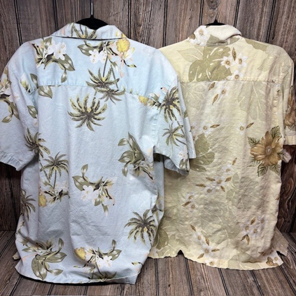 St Johns Bay Mens Tropical Hawaiian Shirts Lot of 2 Blue Cream Floral L/XL - Picture 10 of 10